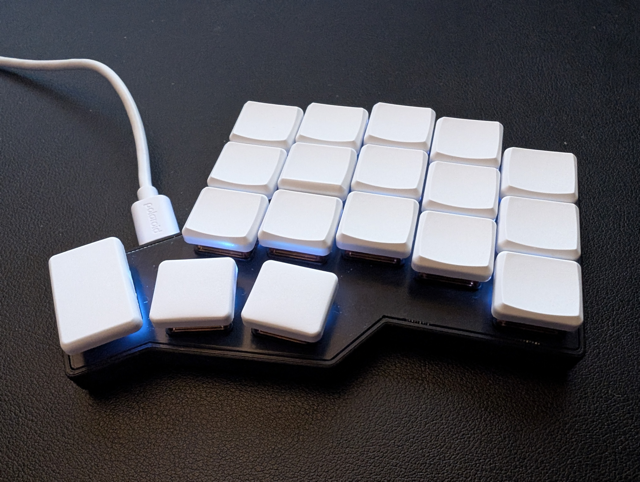 Right side of 3w6 split keyboard.